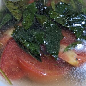 モロヘイヤとトマトの中華スープ